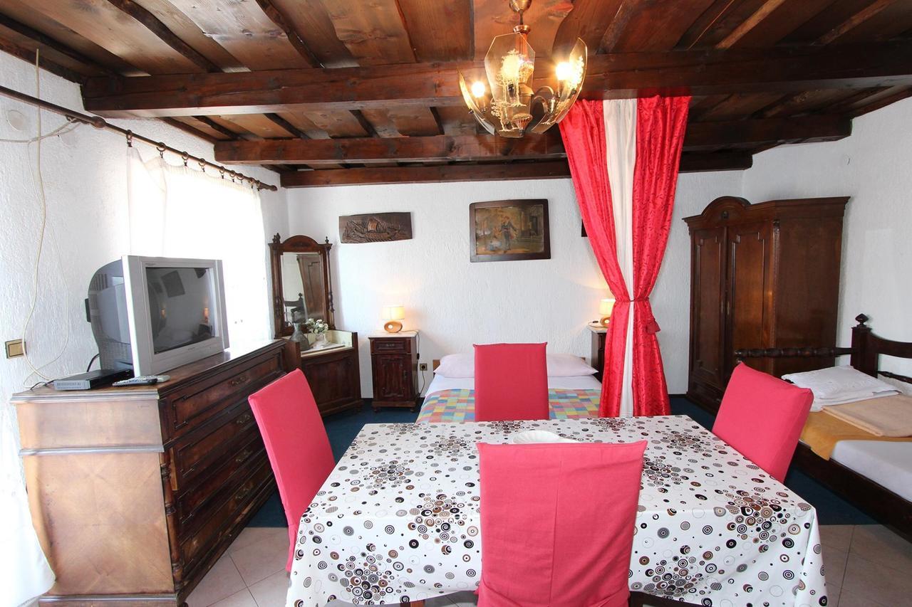 Apartments Sebal โรวีน ภายนอก รูปภาพ