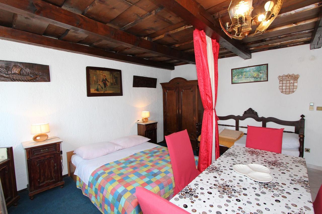Apartments Sebal โรวีน ภายนอก รูปภาพ